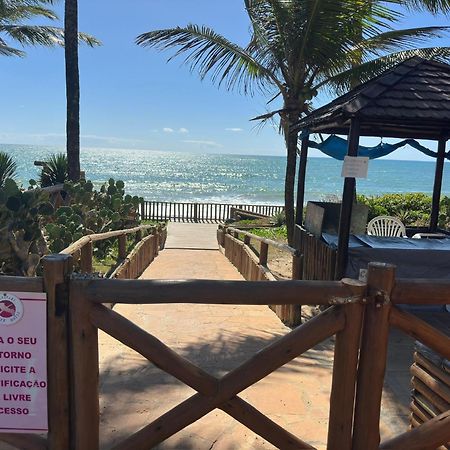 Flat Guarajuba 4 Quartos Terreo A Beira Mar - Pe Na Areia - Governanca Com Arrumadeira E Wi Fi Inclusos Camassari Dış mekan fotoğraf