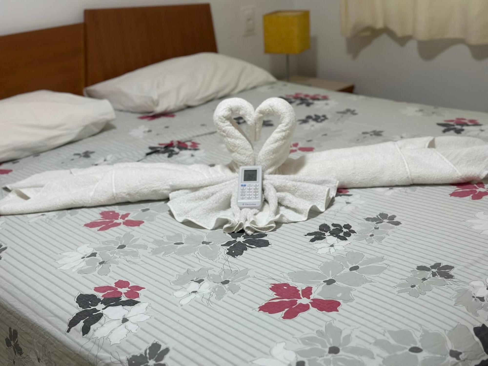 Flat Guarajuba 4 Quartos Terreo A Beira Mar - Pe Na Areia - Governanca Com Arrumadeira E Wi Fi Inclusos Camassari Dış mekan fotoğraf