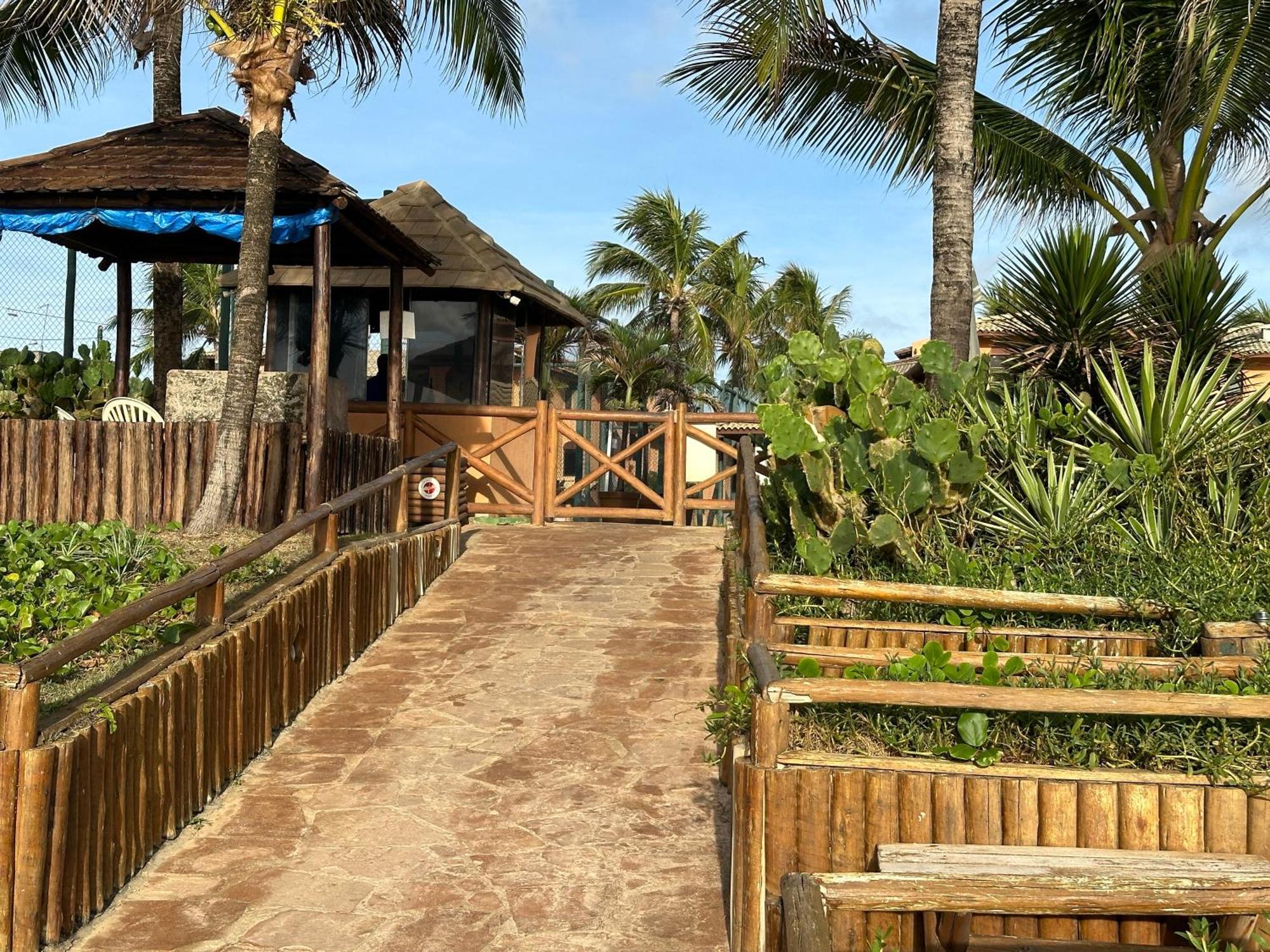 Flat Guarajuba 4 Quartos Terreo A Beira Mar - Pe Na Areia - Governanca Com Arrumadeira E Wi Fi Inclusos Camassari Dış mekan fotoğraf