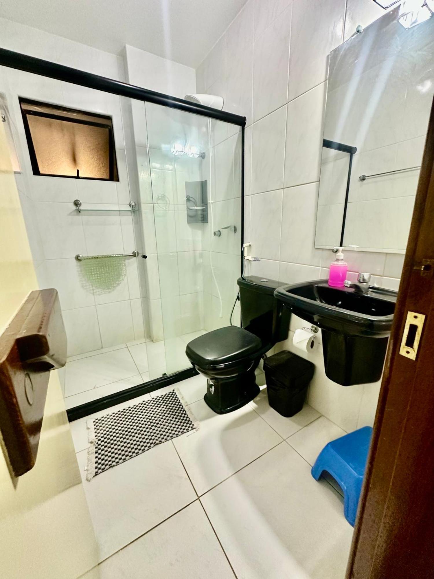 Flat Guarajuba 4 Quartos Terreo A Beira Mar - Pe Na Areia - Governanca Com Arrumadeira E Wi Fi Inclusos Camassari Dış mekan fotoğraf