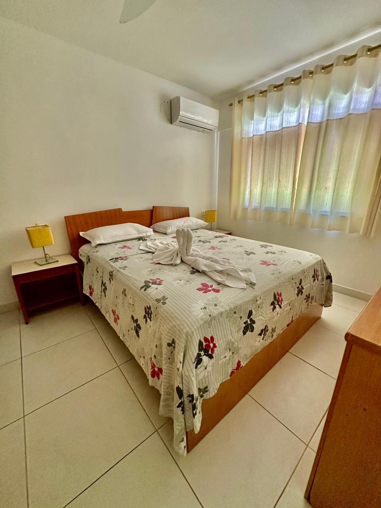 Flat Guarajuba 4 Quartos Terreo A Beira Mar - Pe Na Areia - Governanca Com Arrumadeira E Wi Fi Inclusos Camassari Dış mekan fotoğraf